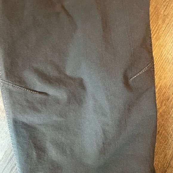 KUHL Resistor Jeans Straight Leg Mid-Rise Carbon Classic Fit Stretch Size 40x30 - Picture 3 of 15